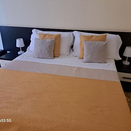 ローマ エコ B ＆ B マレラ Bed & Breakfast エクステリア 写真