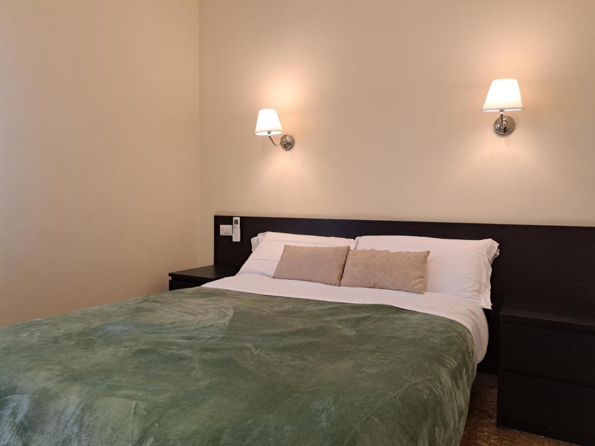 ローマ エコ B ＆ B マレラ Bed & Breakfast エクステリア 写真