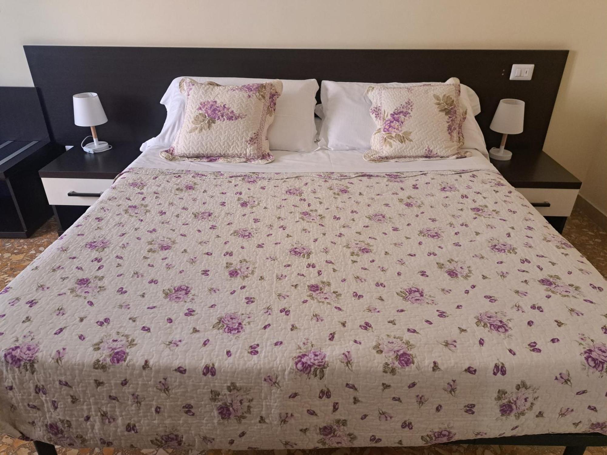 ローマ エコ B ＆ B マレラ Bed & Breakfast エクステリア 写真